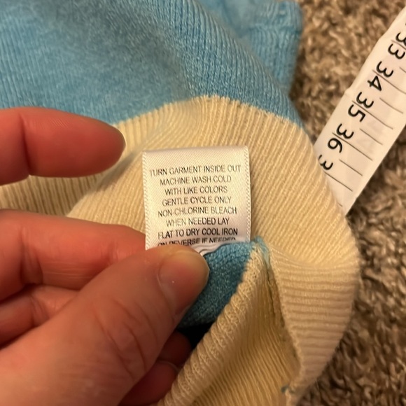 Kendall and Kylie blue and white crop top Size Small - Picture 7 of 7